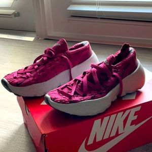 Women’s Nike Space Hippie 04 Size 7